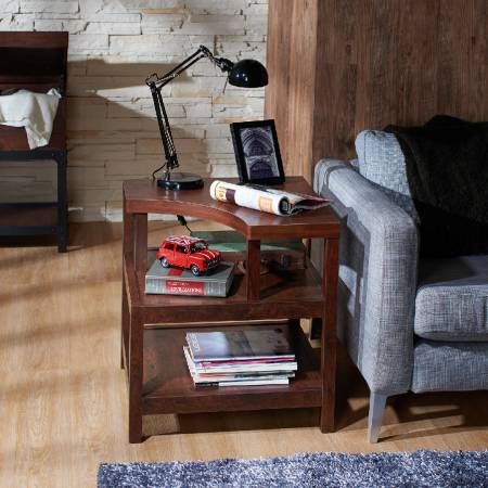 Třípatrový design.